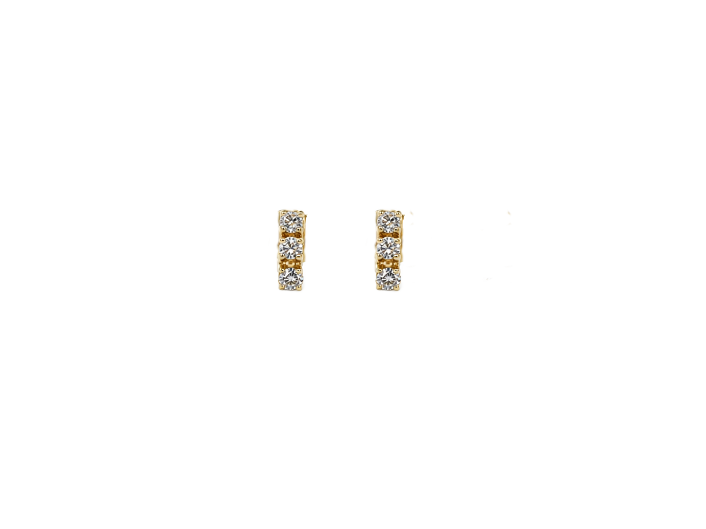 Triple vertical diamond studs