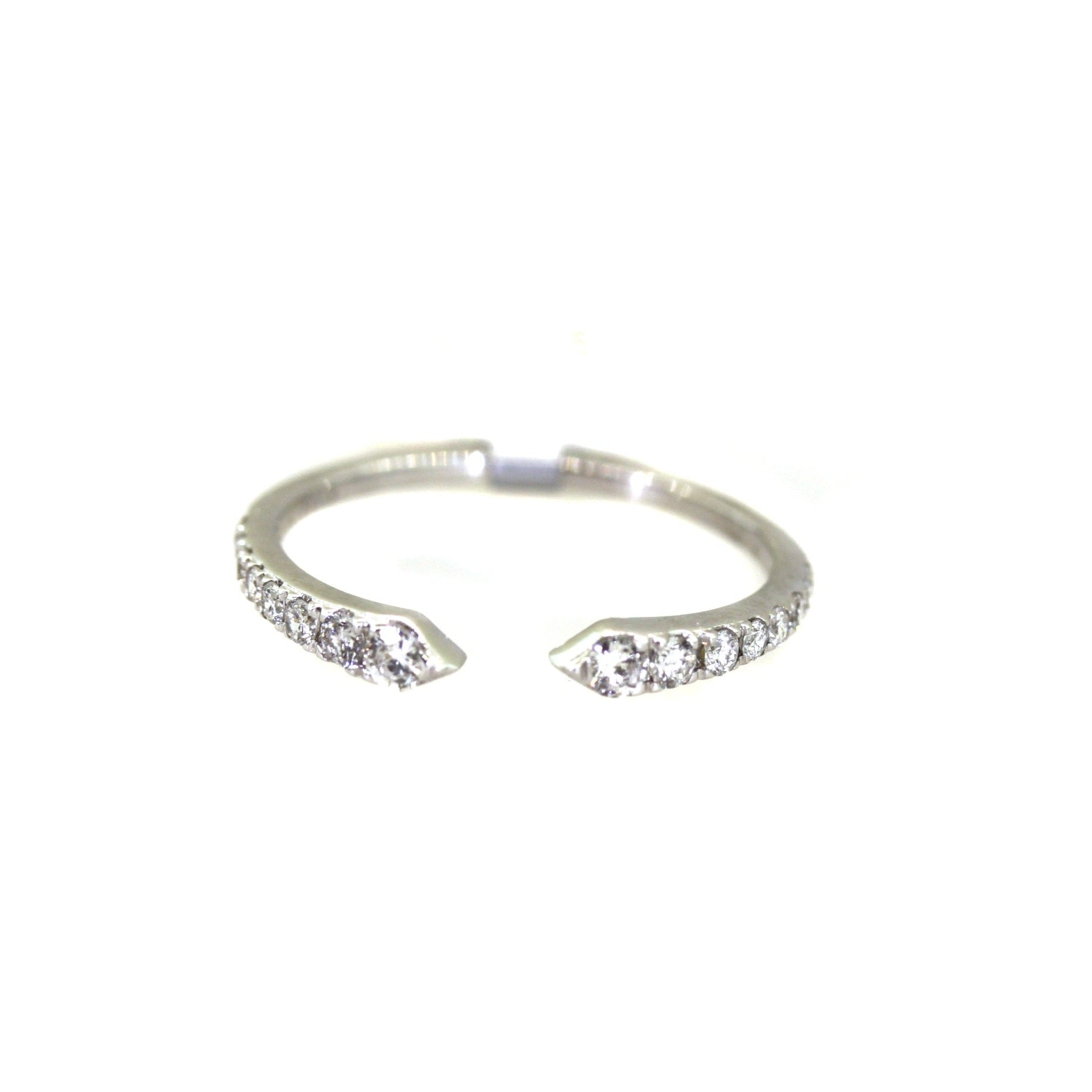 Gold Diamond Claw Ring