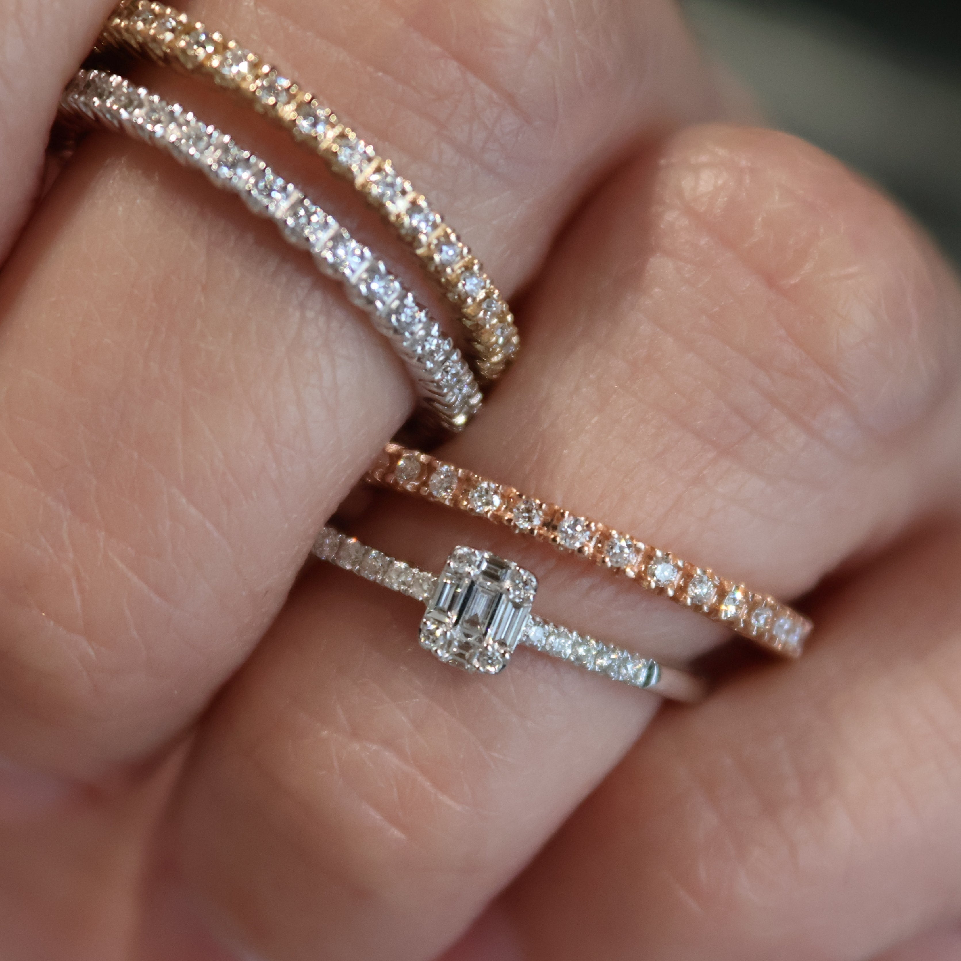 18KW Baguette & Round Diamond Ring