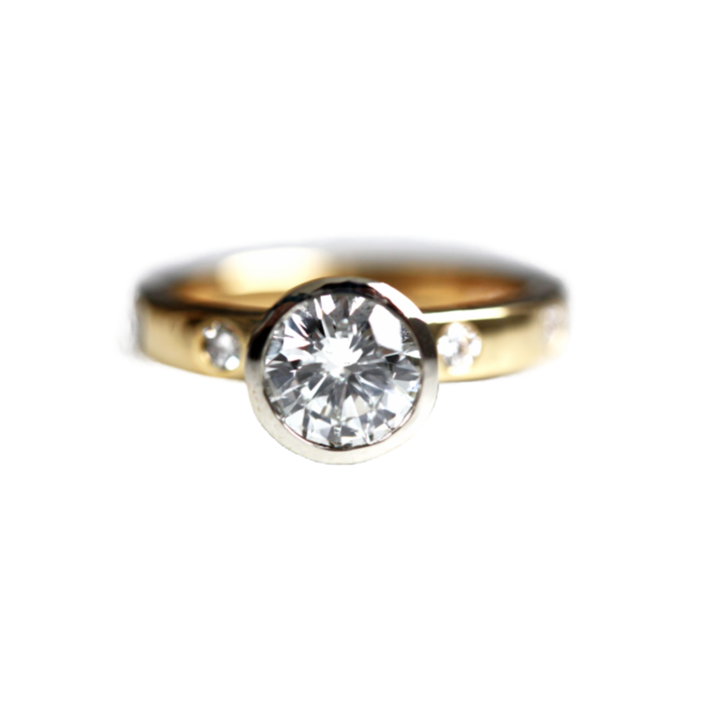 Mixed Metals & Round Cut Diamond Engagement Ring