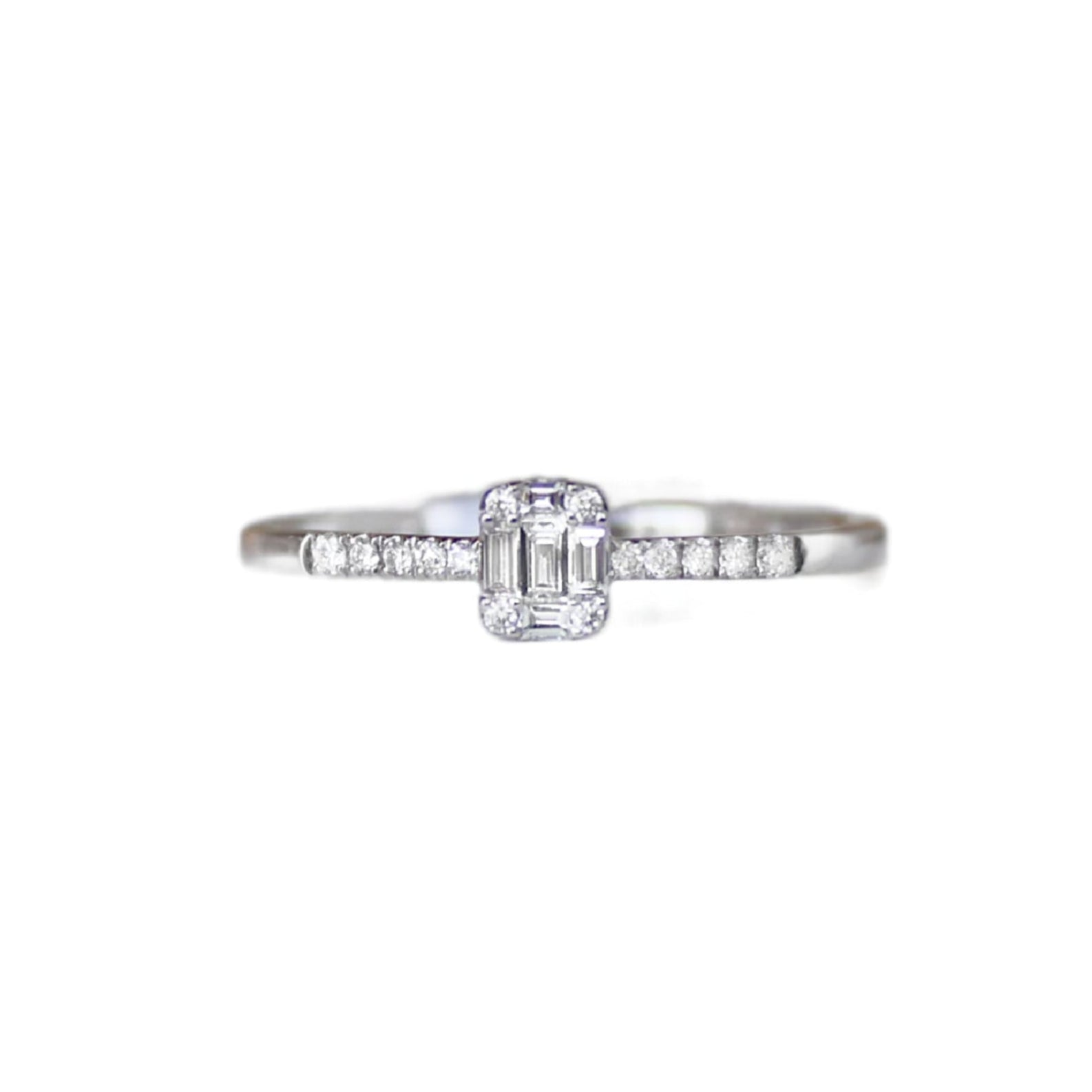 18KW Baguette & Round Diamond Ring